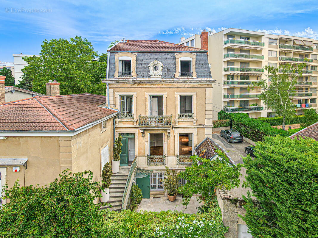 Maison à CALUIRE-ET-CUIRE