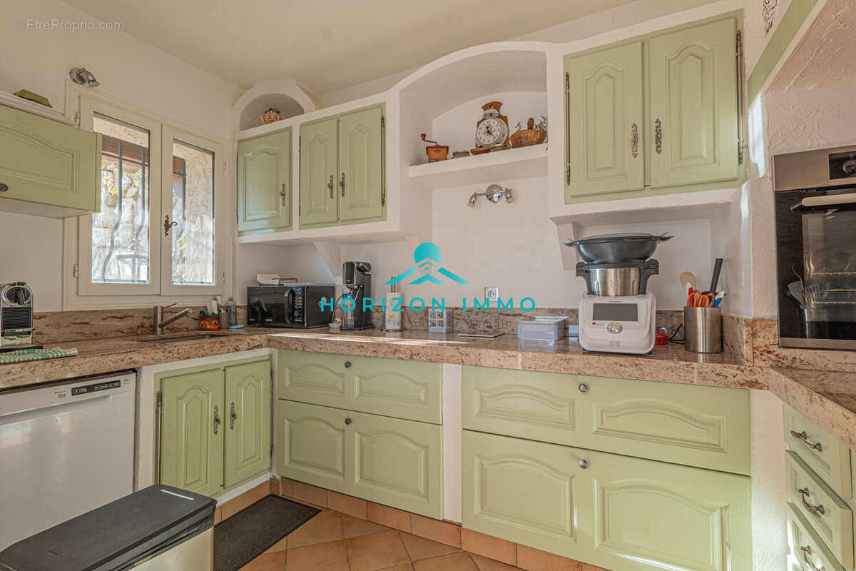 Maison à SAINT-LAURENT-DU-VAR