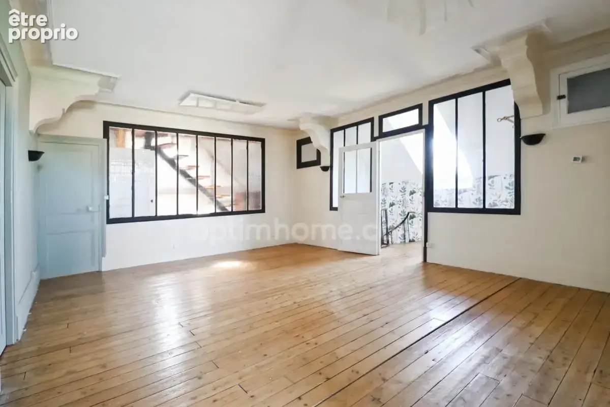 Maison de Charme et de Caractère -175 m² environ - 10 pièces - 7 chambres - Terrain 1450 m² environ - SAINT SULPICE LES FEUILLES - photo 18