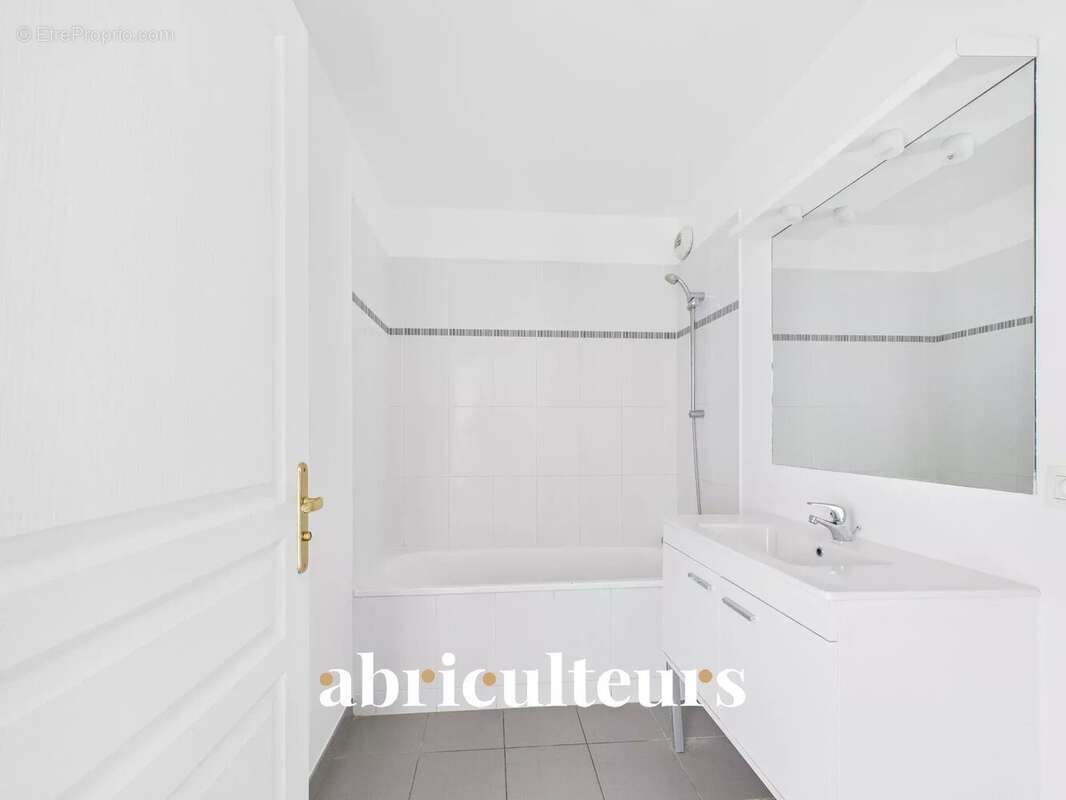 Appartement à SURVILLIERS