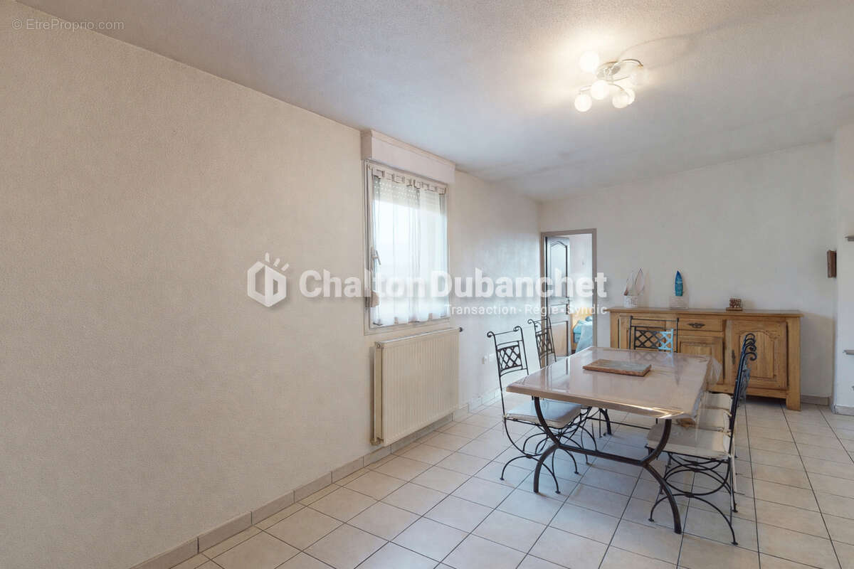 Maison à SAINT-JEAN-LA-BUSSIERE