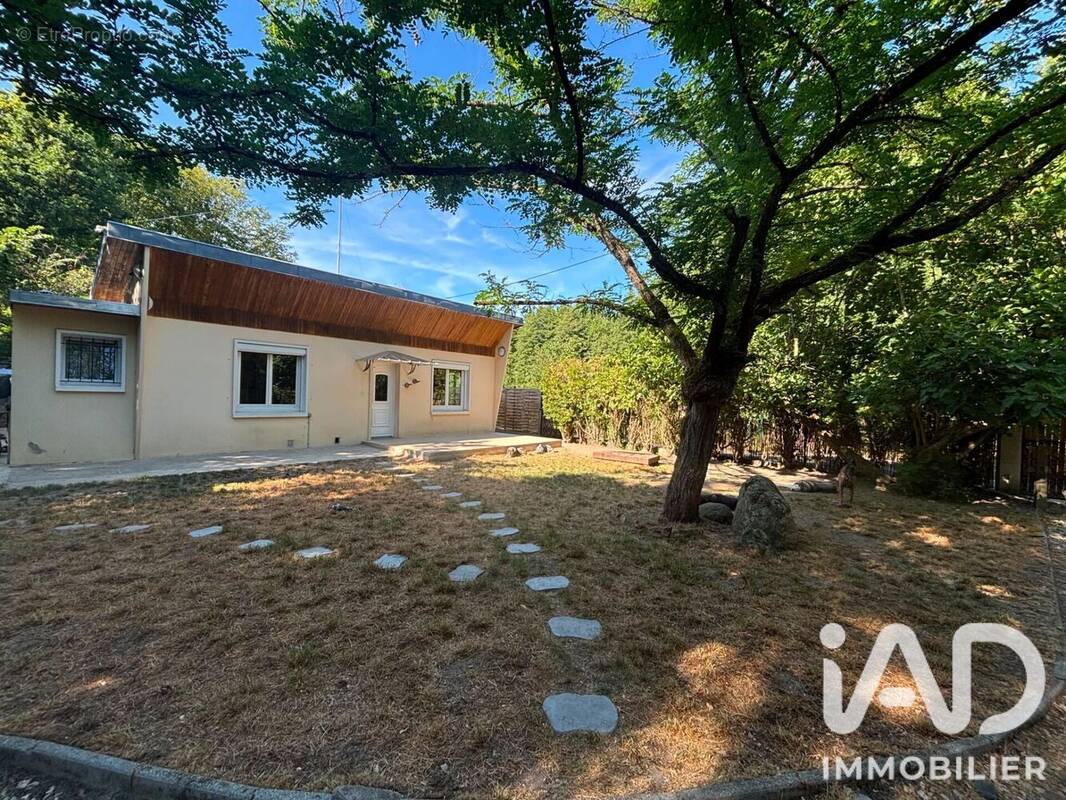 Photo 1 - Maison à LA GENEVRAYE