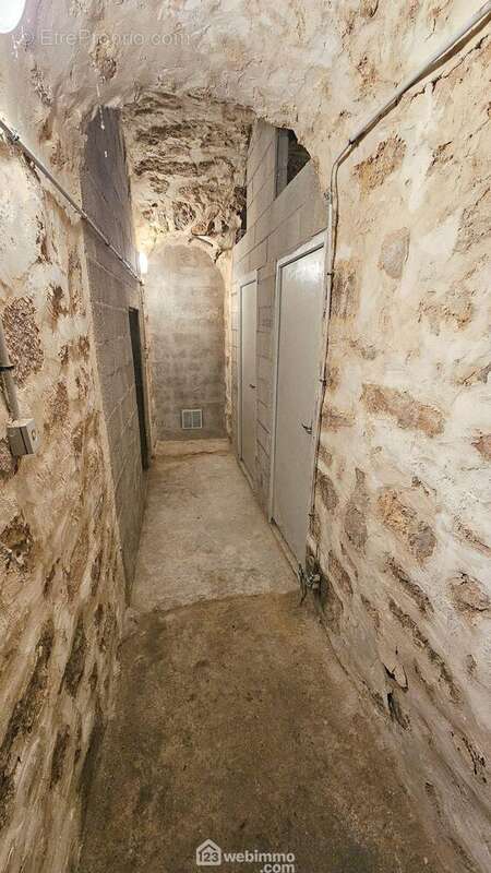 Une cave de 5 m². - Appartement à MELUN