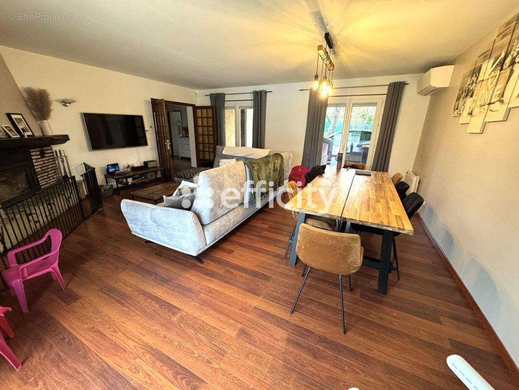 Maison à SAINTE-FOY-D'AIGREFEUILLE