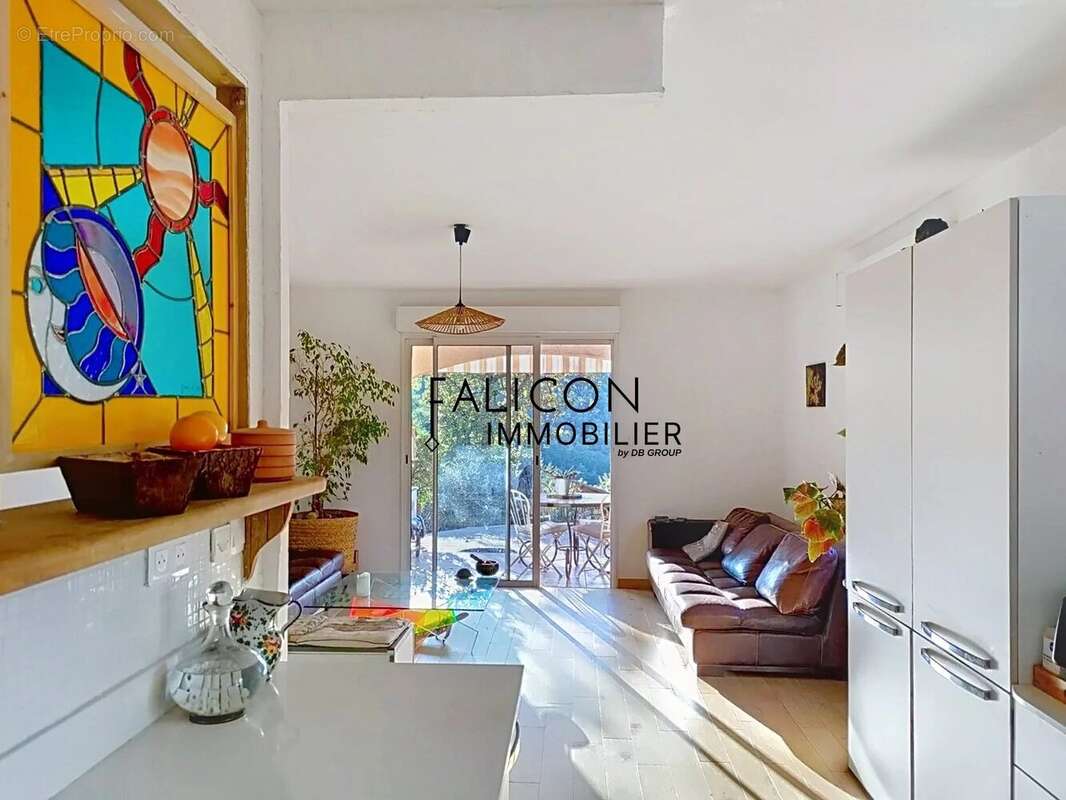 Maison à ESPARRON-DE-VERDON