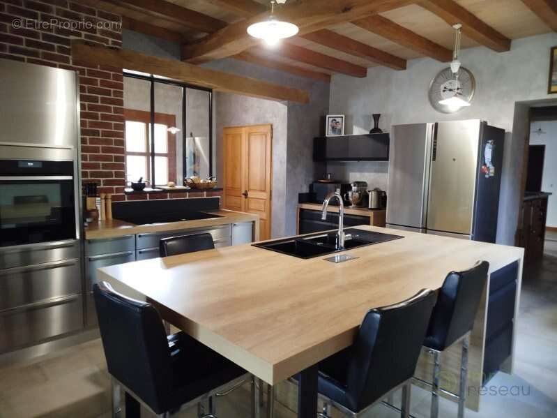 Maison 260 m² à Noyon  - photo 2