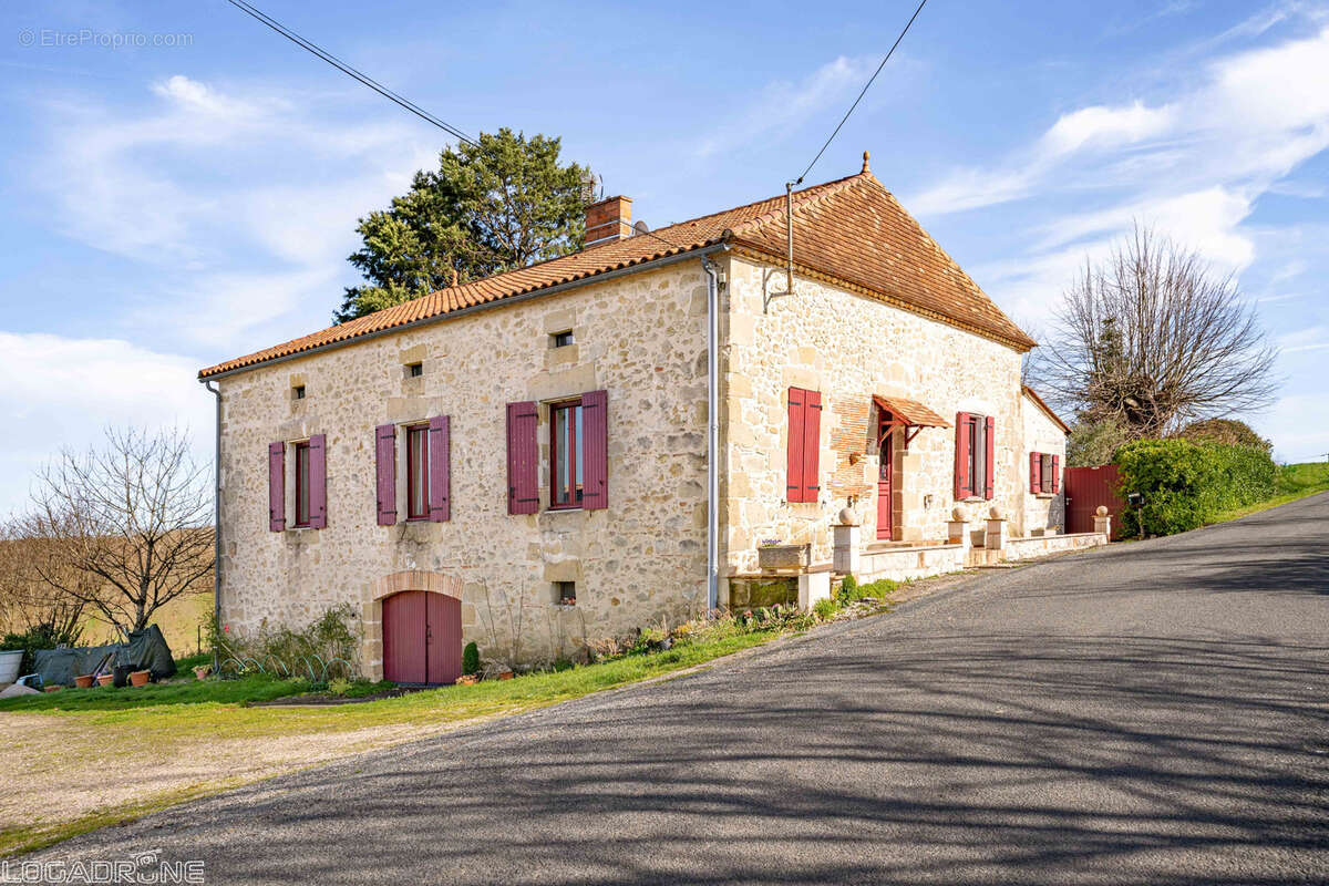Maison à CASTILLONNES