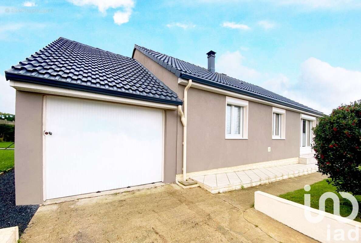 Photo 2 - Maison à EQUEURDREVILLE-HAINNEVILLE