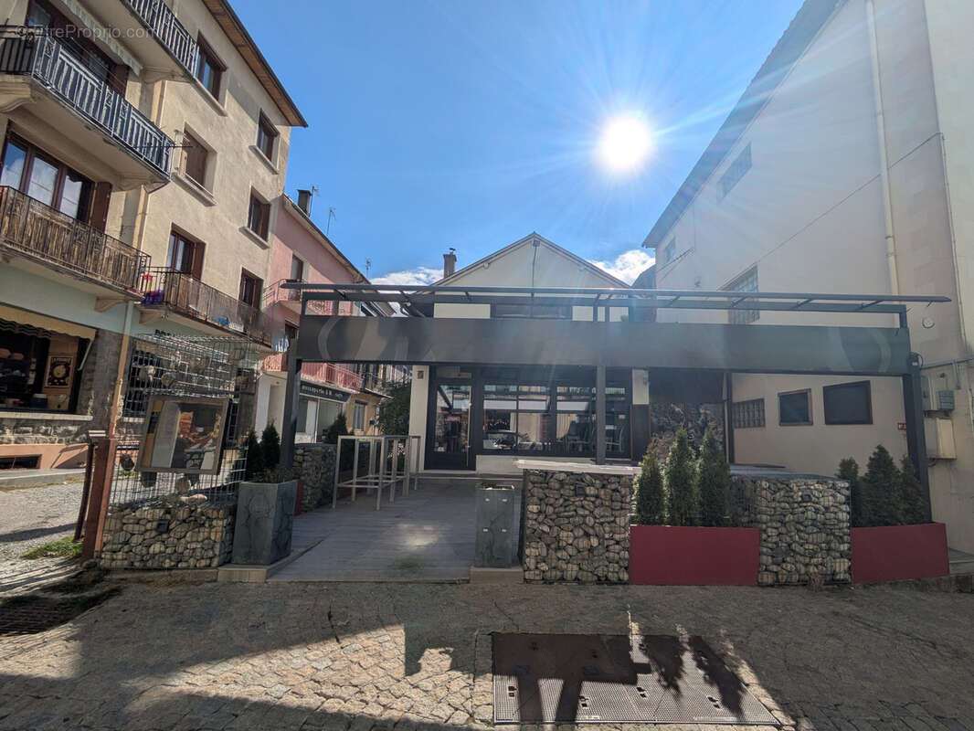 Commerce à SAINT-BONNET-EN-CHAMPSAUR