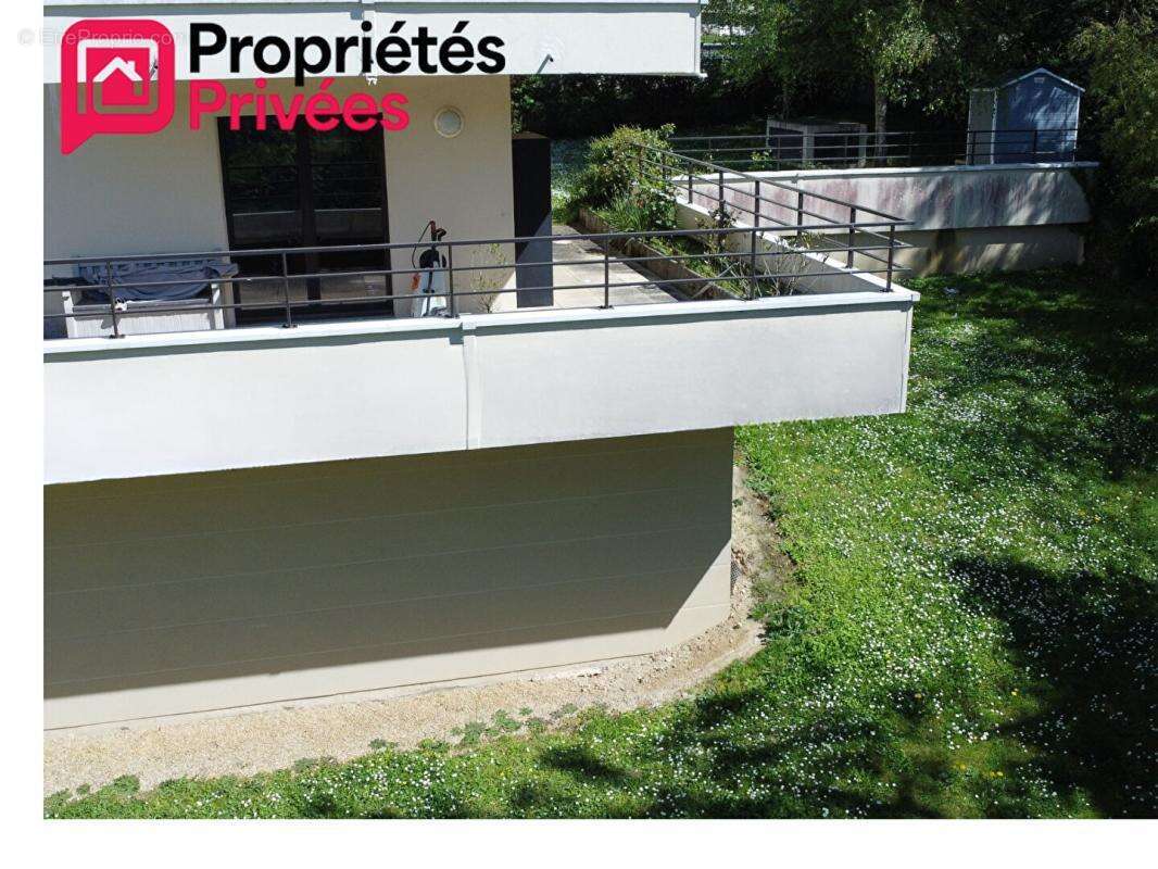 Appartement à SEGRE