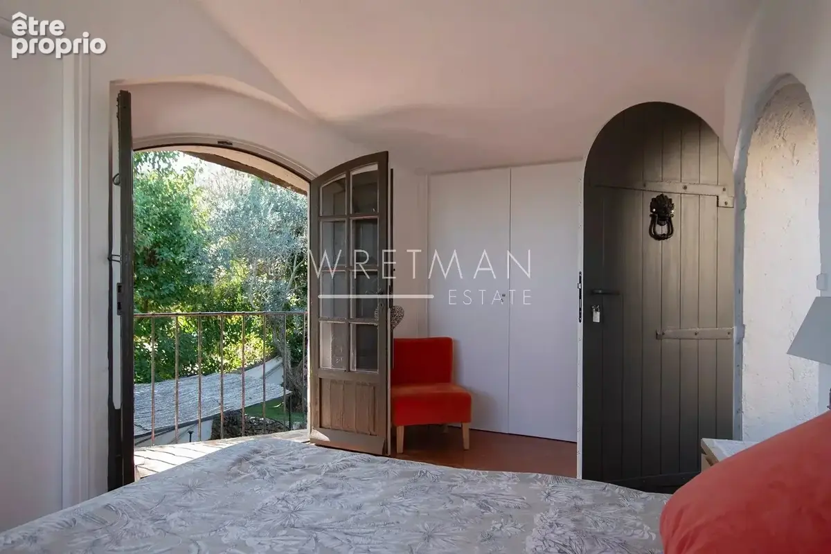 Villa dans un domaine prestigieux près du village de Valbonne - photo 29