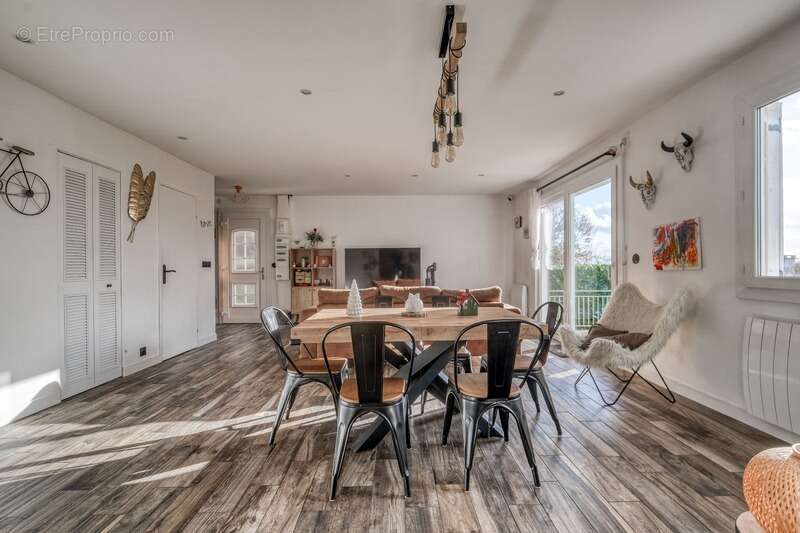 Maison à MONTGE-EN-GOELE