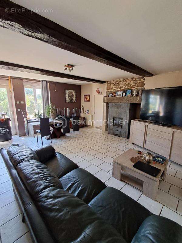 Maison à JAVRON-LES-CHAPELLES