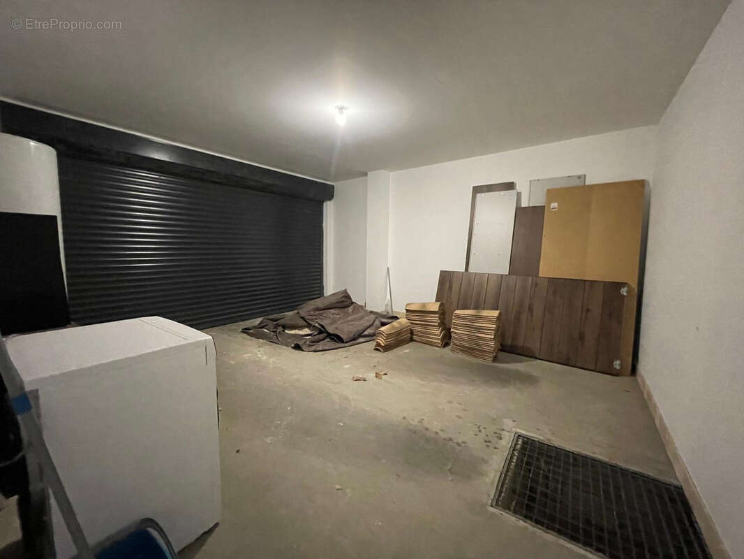Appartement à COLLOBRIERES