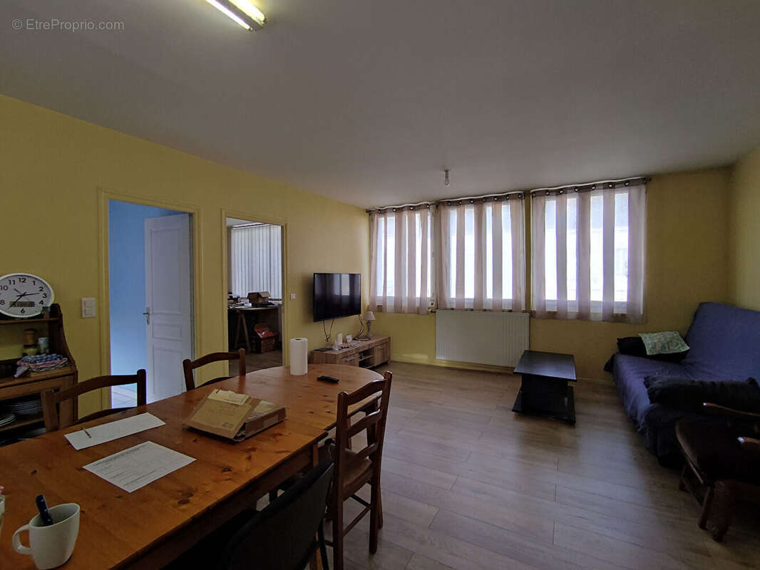 Commerce à BOHAIN-EN-VERMANDOIS