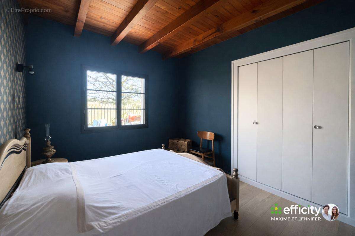 Maison 190 m² à Azur  - photo 4