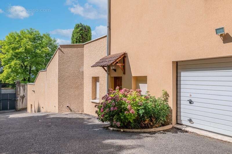 Maison à OULLINS