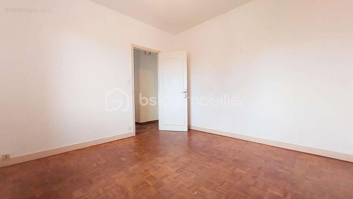 Maison à SAINT-PERAVY-LA-COLOMBE