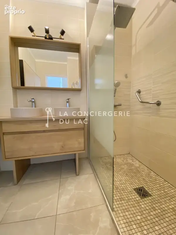 Centre Ville d'Annecy / Quartier Bonlieu / 5 pièces de 104 m2 plein Sud avec Clim - photo 17