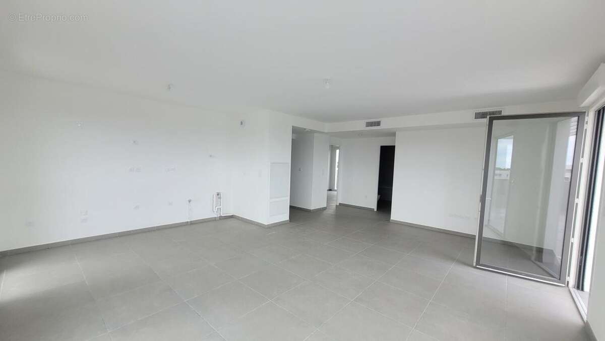 Appartement à LATTES