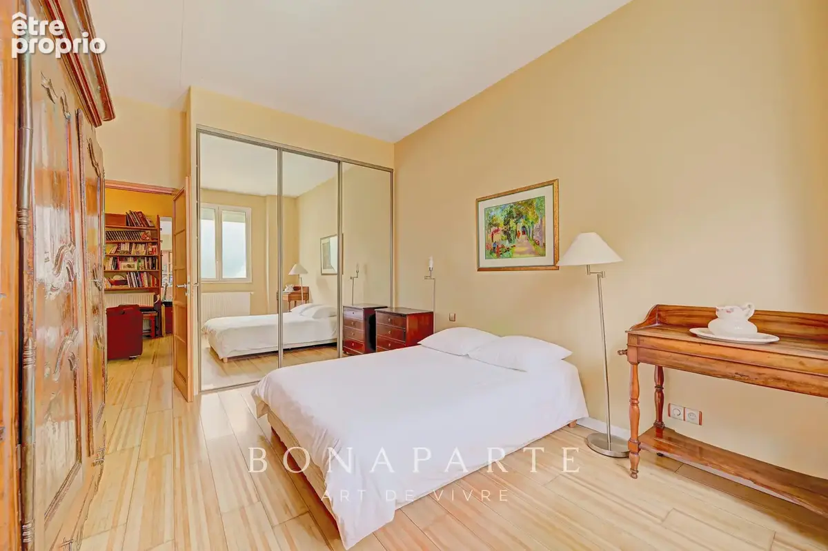 Au pied du métro marcel-sembat — souplex de 118 m² au sol - photo 8