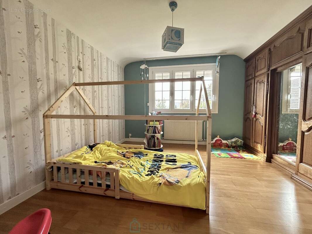 Jolie Maison de campagne individuelle avec double garage. - photo 12