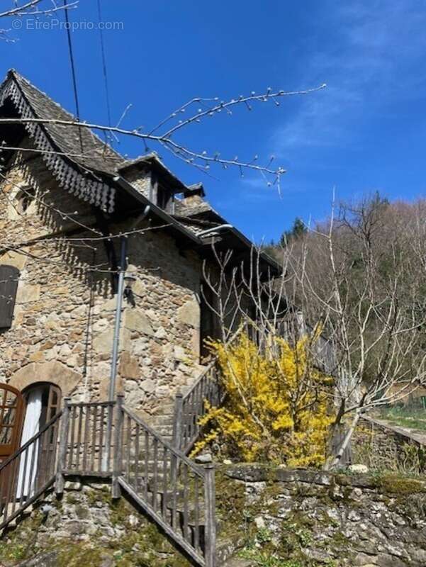RARE:  Moulin auvergnat authentique au bord d'un ruisseau - photo 24