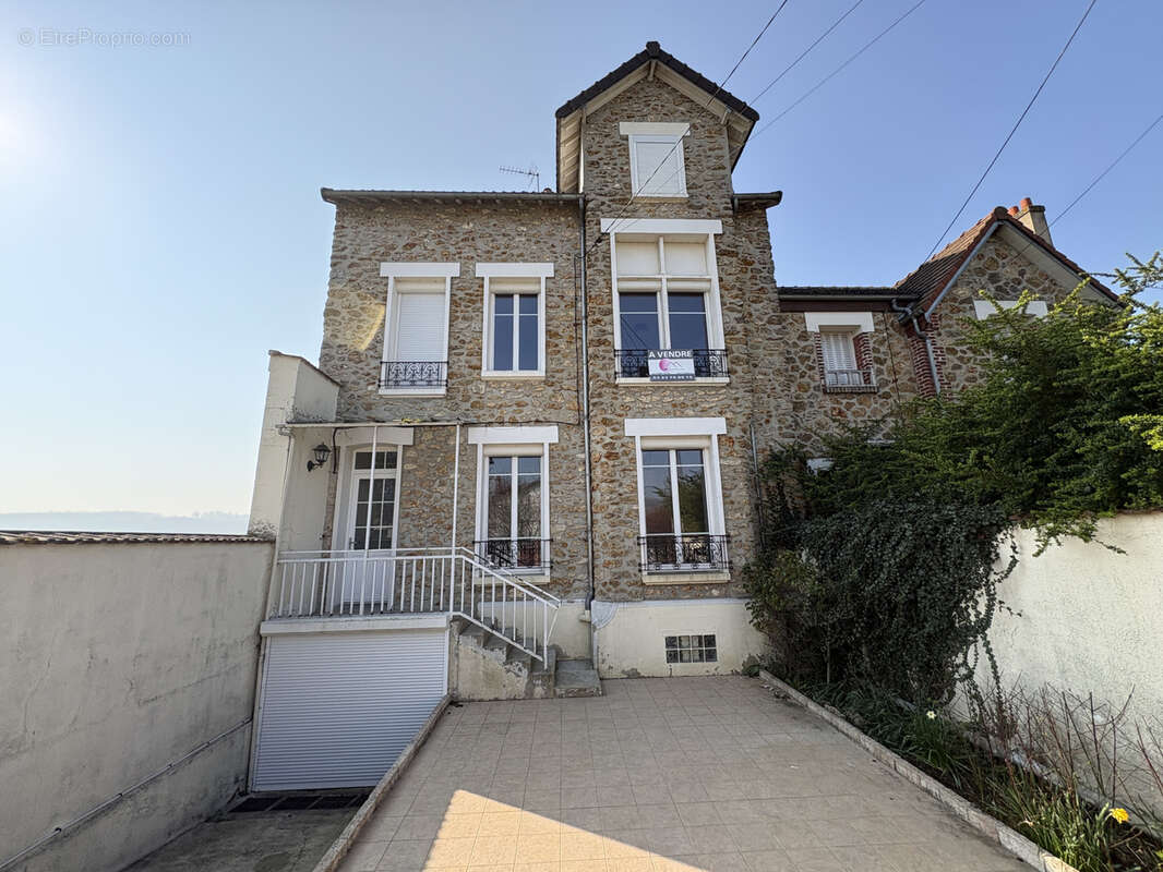 Maison à SAACY-SUR-MARNE