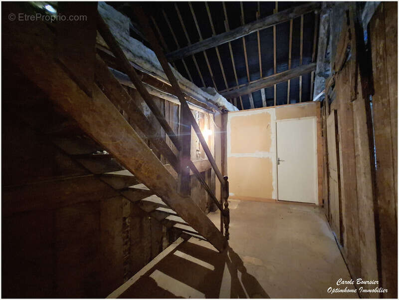 Maison à NEUFCHATEAU