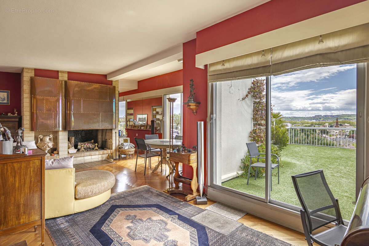 Cote pavee beau duplex 185 m2  avec terrasse 160m2 - photo 4