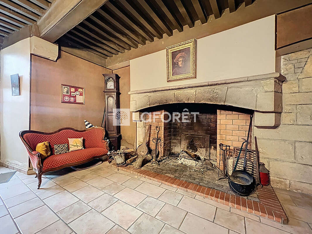 Maison à NANC-LES-SAINT-AMOUR