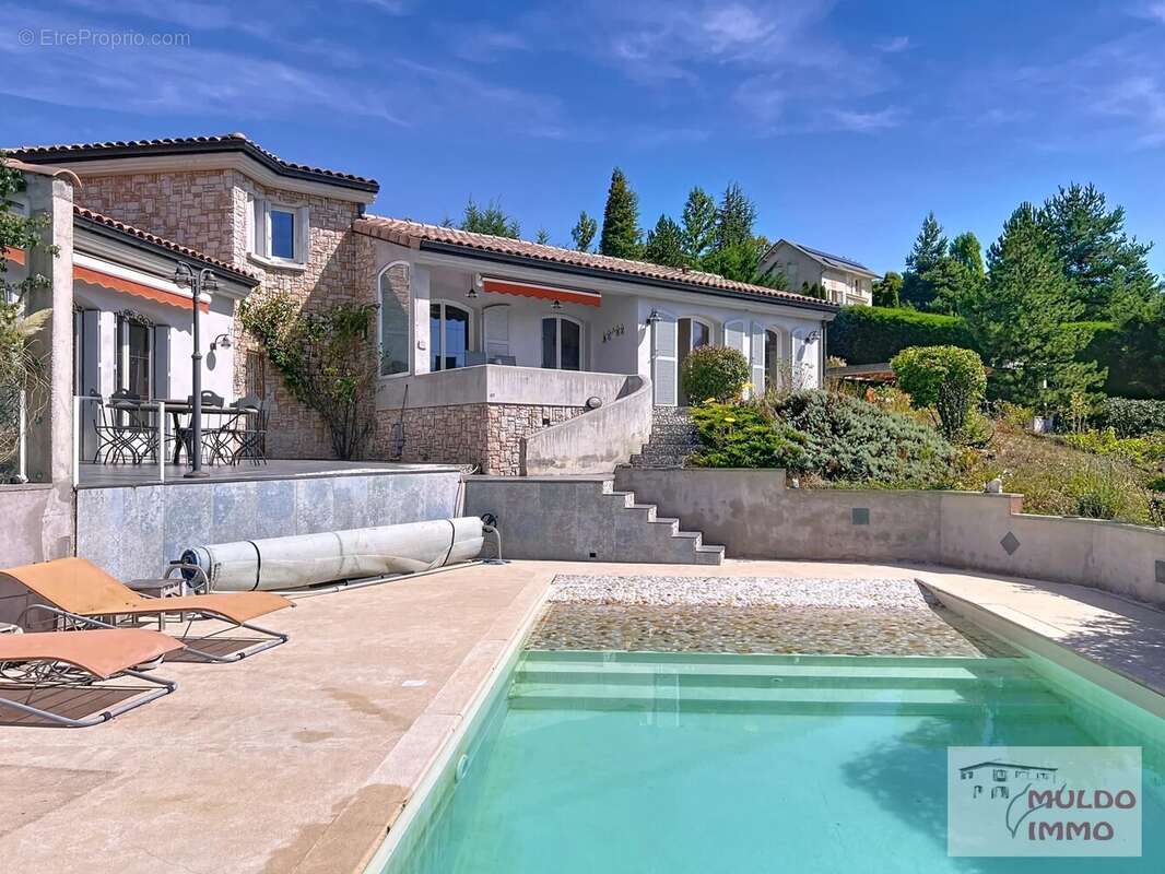 Maison à PRUNIERES