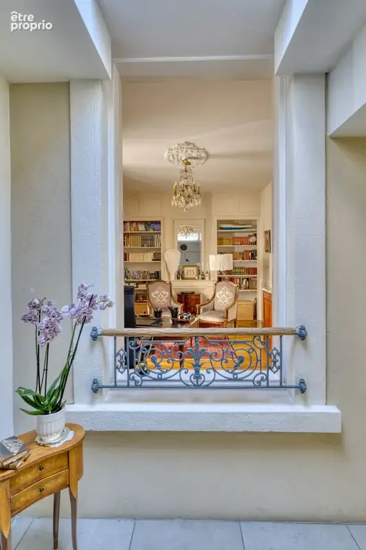 Véritable coup de cœur pour cette demeure atypique avec jardin et terrasse au calme absolu proche de Montchat - photo 7