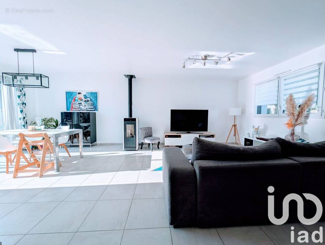 Photo 1 - Maison à LA MEZIERE