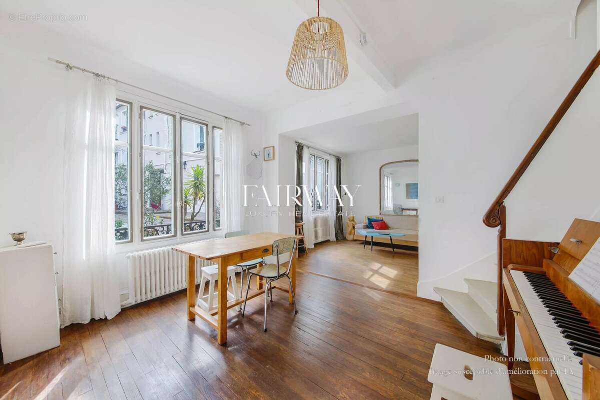 Appartement à PARIS-17E