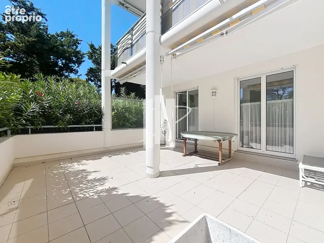 résidence de standing avec piscine - calme sans vis à vis à 5min à pied de la plage. - photo 2