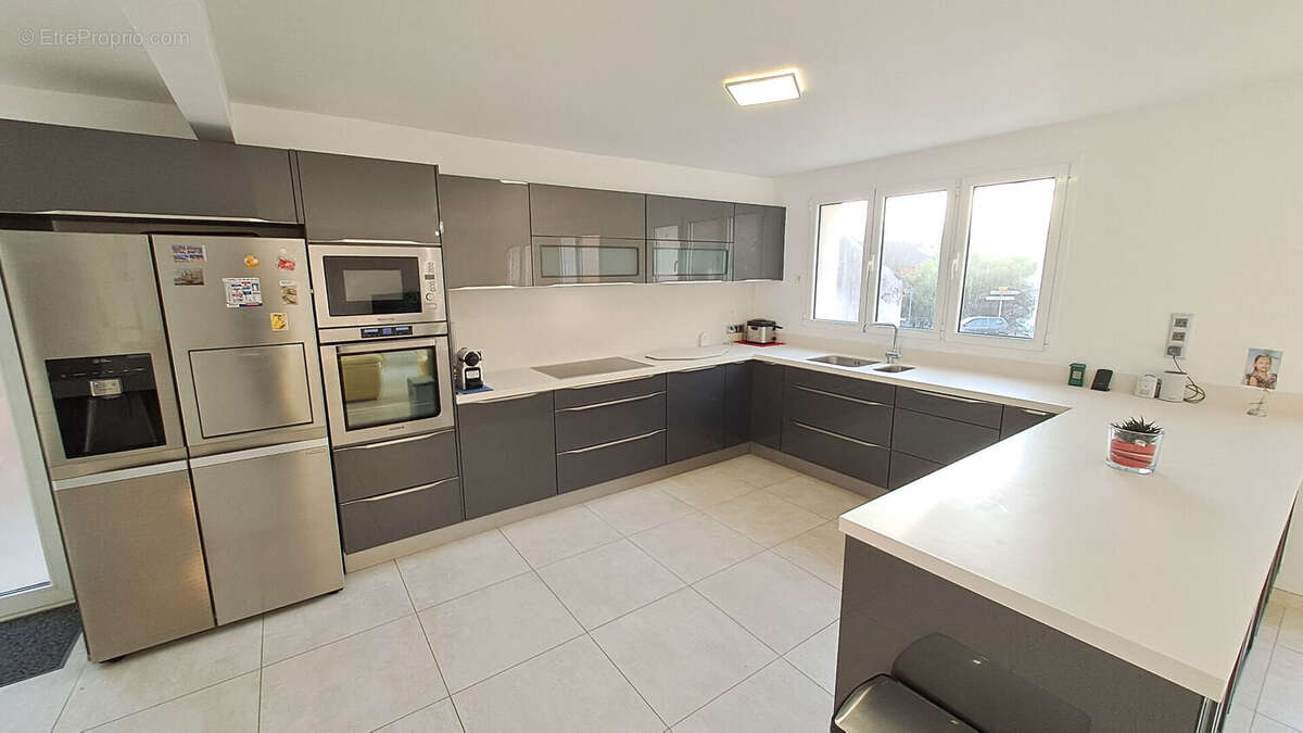 Maison à SAINT-REMY-LES-CHEVREUSE