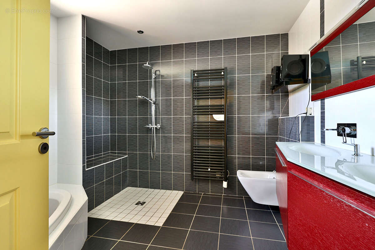 Maison à GRESY-SUR-AIX