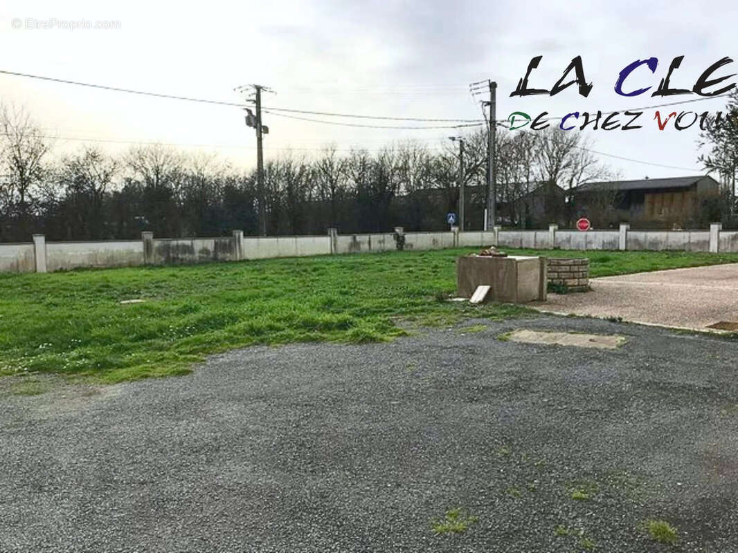 Maison à SAINT-GEORGES-DE-REX