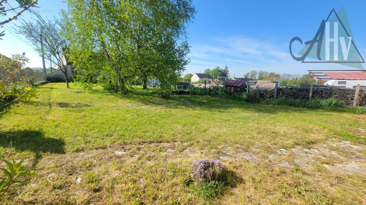 Maison ancienne pleine de charme - 104 m2 - Terrain clos de 515 m2 - 124 200 € - photo 11