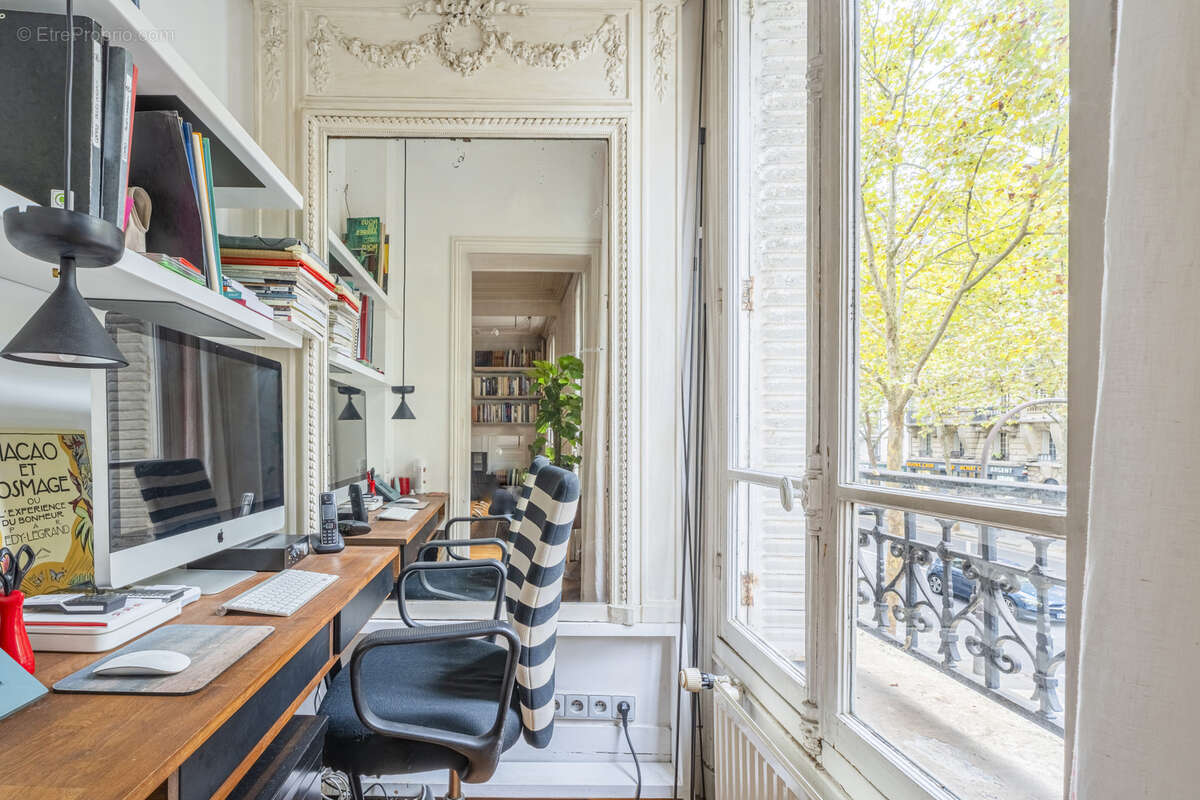 Appartement à PARIS-14E