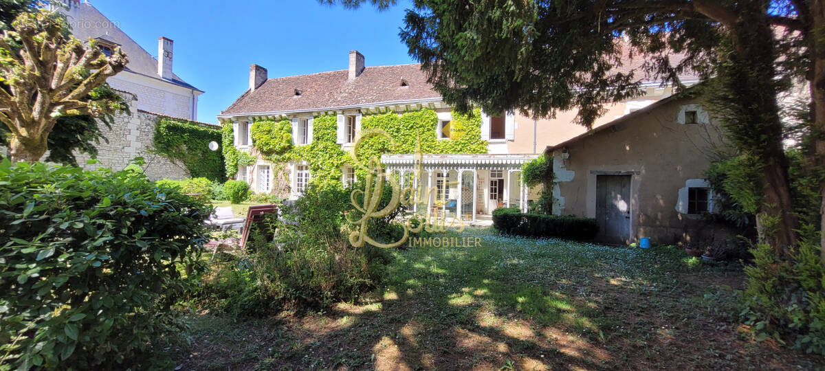 Maison à CHAMPIGNY-SUR-VEUDE