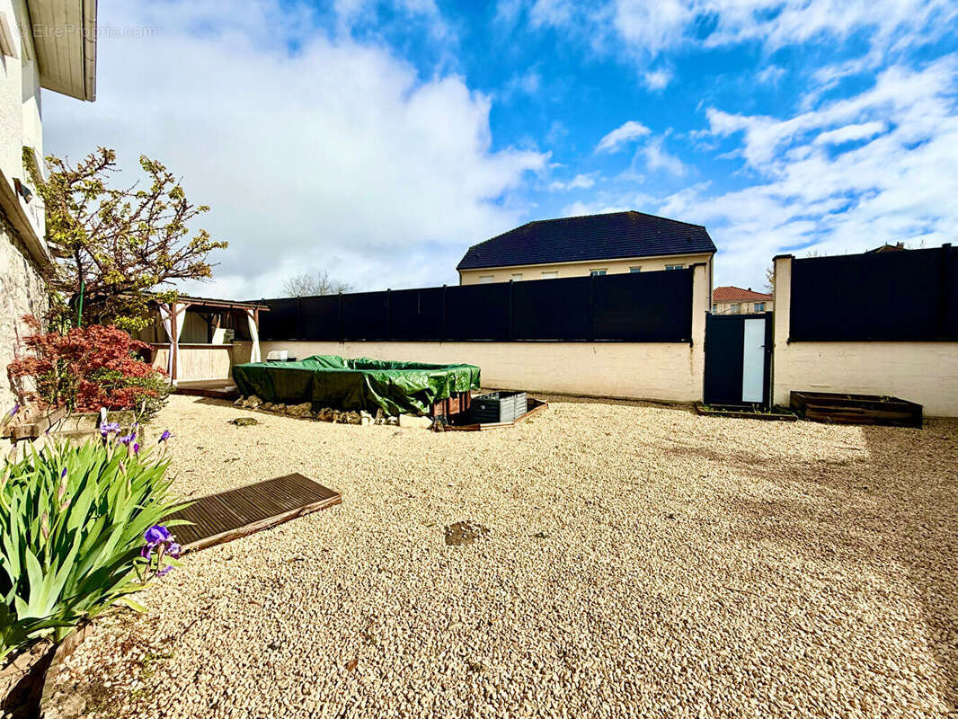 Maison à MALEMORT-SUR-CORREZE
