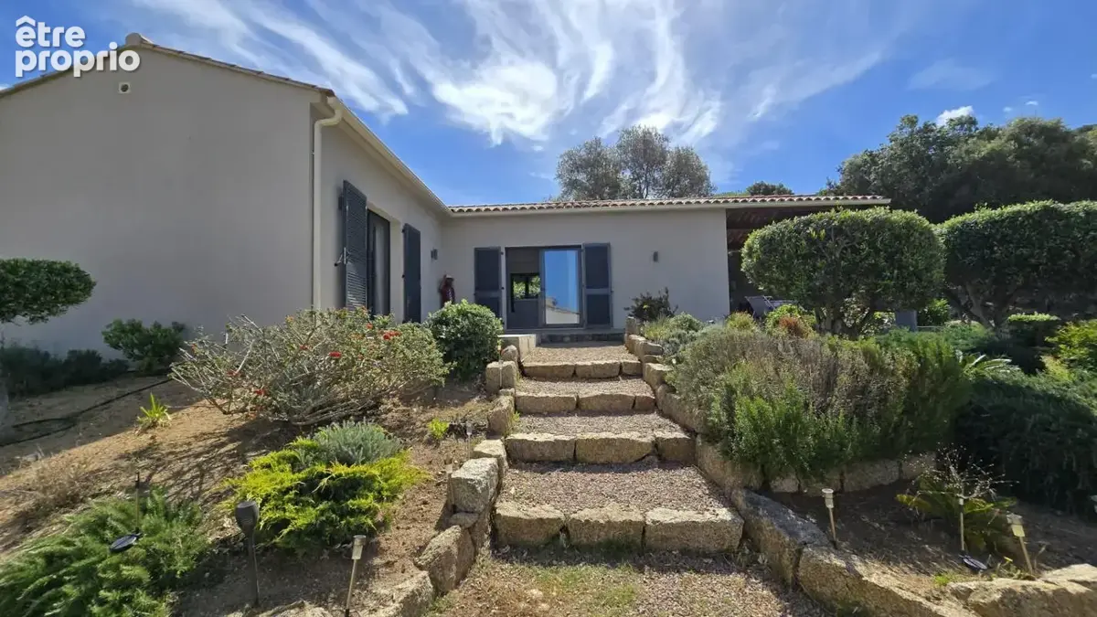 Propriano, Superbe propriété de 2 villas, piscine, vue mer, terrain de 3793 m2, vue panoramique - photo 6