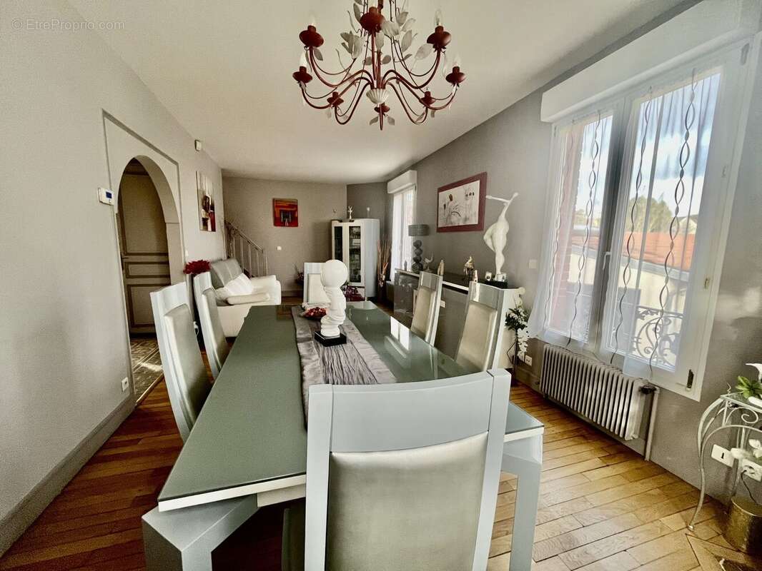 Maison à NEUILLY-SUR-MARNE