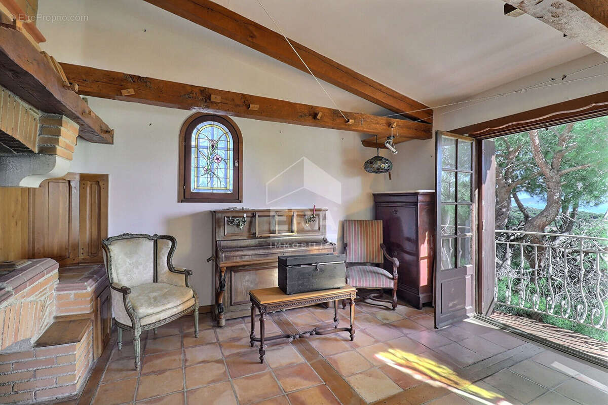 Maison à SAUSSET-LES-PINS