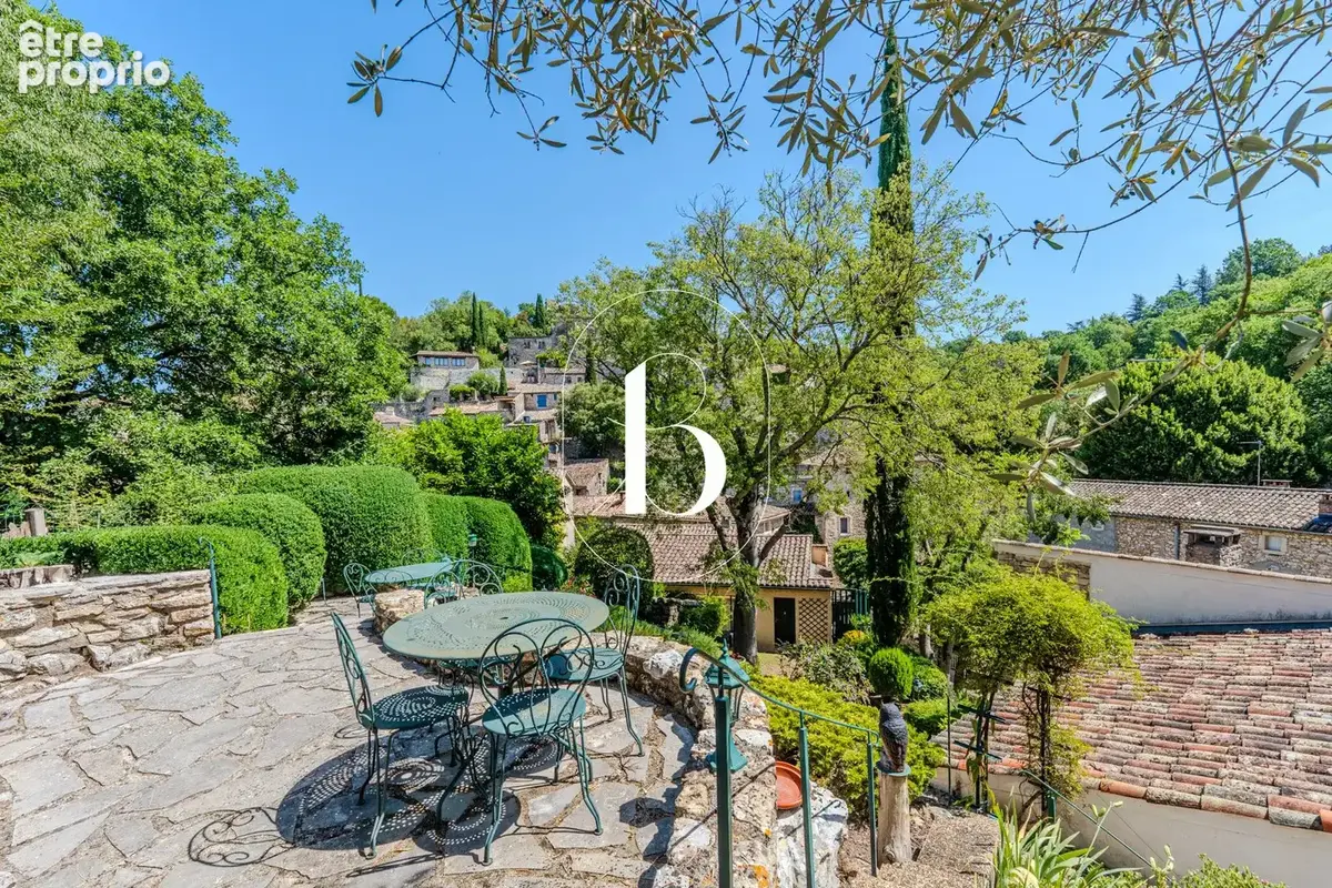 Charme et caractère pour cet ensemble immobilier d'exception... - photo 2