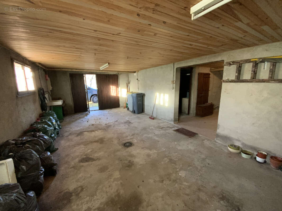 Maison à GRANGES-LE-BOURG