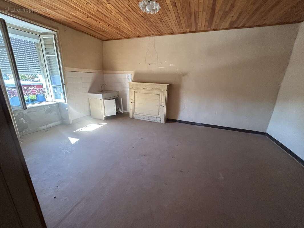 Maison à PLONEVEZ-PORZAY