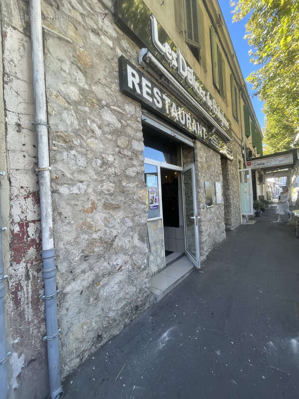 Commerce à AUBAGNE